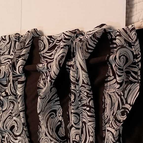 London Times Shutter Ruffle Black and White Sleeveless Dress Plus Size 14 - Picture 6 of 8